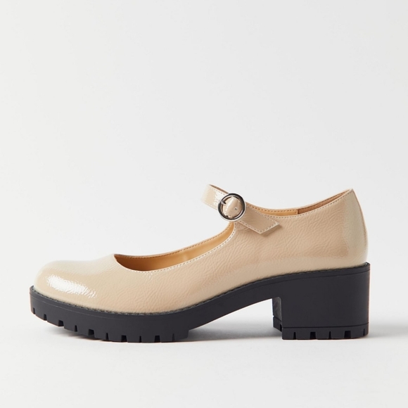 Urban Outfitters Shoes - Urban Outfitters Daria platform patent Mary Janes